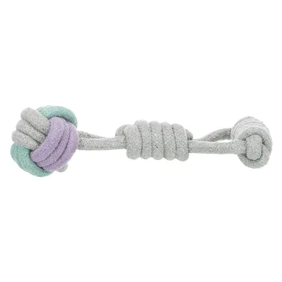 Spielzeug aus grauem Seil mit zwei Knoten und einem geflochtenen Ball in Grau, Lila und Grün.