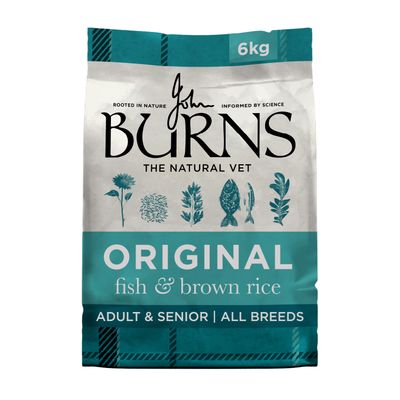 Made with natural ingredients: brown rice, fish, sunflower oil, algae, and oats.