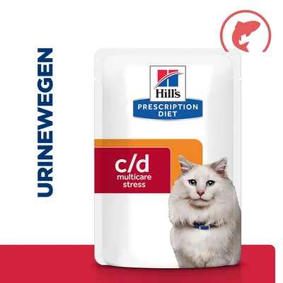 Hill's Prescription Diet c/d multicare stress natvoer verpakking met kat, tekst 'URINEWEGEN' en visicoon zichtbaar. Hill's Prescription Diet c/d multicare stress natvoer verpakking met kat, tekst 'URINEWEGEN' en visicoon zichtbaar.