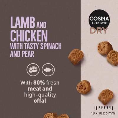 COSMA PURE LOVE DRY. Lamb and chicken with tasty spinach and pear. With 80% fresh meat and high-quality offal. Kibble size 10 x 10 x 6 mm shown.