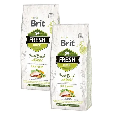 Brit Fresh Duck with Millet, opakowanie karmy dla psów. Widoczne napisy: Fresh Duck with Millet, Run & Work, superpremium formula for active dogs, z obrazkiem kaczki i warzyw.
