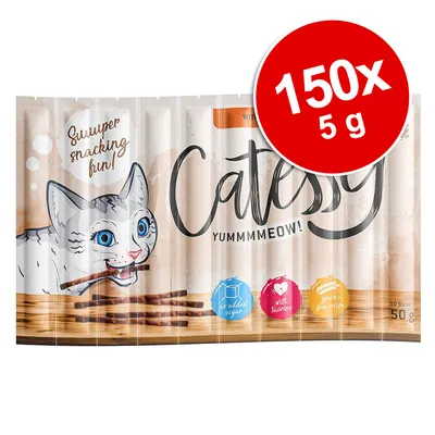 Catessy Yummmmeow! Snacksticks, 150x5g, ohne Zuckerzusatz, mit Taurin, geeignet für Katzen. Verpackung zeigt eine Katze und Produktinformationen.