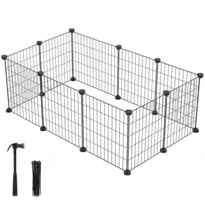 Gittergehege aus Metall mit Verbindungsstücken, abgebildet mit Hammer und Kabelbindern als Zubehör.
