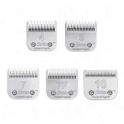 Cinq têtes de coupe Oster CryogenX AgION, tailles visibles : 4, 5, 7, 7F et 10. Marquage USA sur chaque lame.