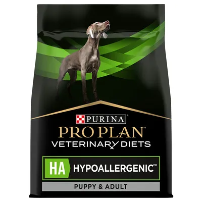 Purina Pro Plan Veterinary Diets HA Hypoallergenic voor puppy's en volwassen honden. Zwarte verpakking met groen design en afbeelding van een hond.