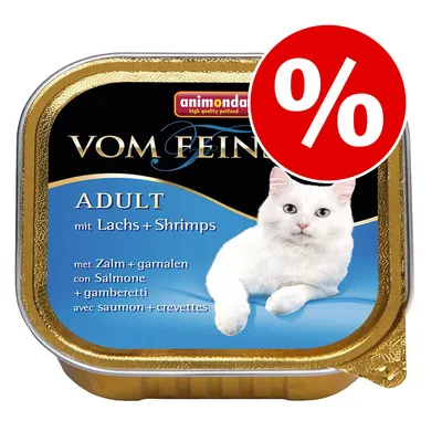 animonda Vom Feinsten ADULT mit Lachs + Shrimps, bild på vit katt, röd rabattikon med procenttecken synlig på förpackningen.