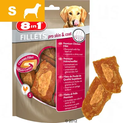 8in1 FILLETS pro skin & coat, Chicken Fillet +Nutri-Center, opakowanie z przysmakami dla psa, rozmiar S, zdjęcie kawałków filetów obok opakowania 8in1 FILLETS pro skin & coat, Chicken Fillet +Nutri-Center, opakowanie z przysmakami dla psa, rozmiar S, zdjęcie kawałków filetów obok opakowania