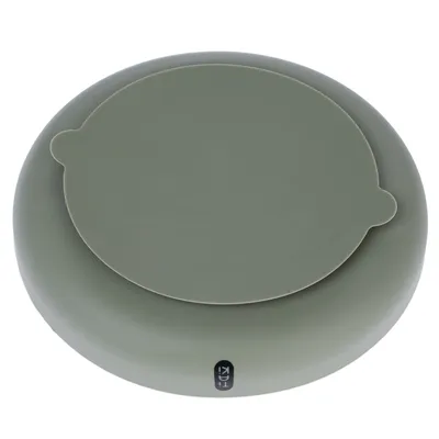 Capac rotund din silicon verde cu mânere și logo Trixie, potrivit pentru acoperirea cutiilor sau recipientelor.