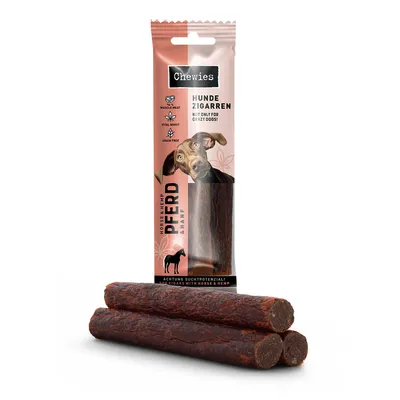 Chewies psí doutníky kůň a konopí, bez obilovin. Podporuje budování svalů a vitalitu. Obal zobrazuje psa a produkt.