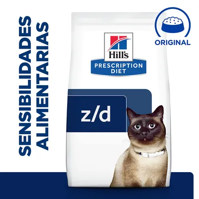 Hill's Prescription Diet z/d para gatos, texto visible: SENSIBILIDADES ALIMENTARIAS y ORIGINAL, imagen de un gato en el envase.