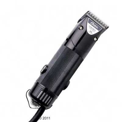Oster Golden A5 tondeuse met metalen scheerkop, zwart, zichtbaar merklabel en netsnoer