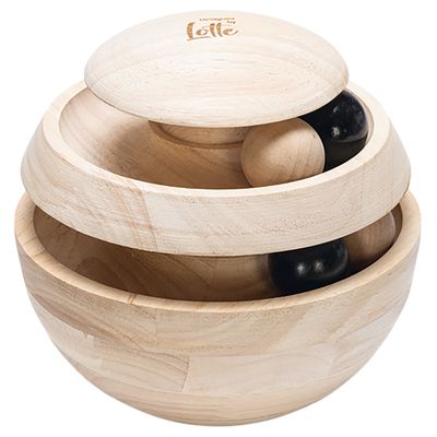 Designed by Lotte Katzenspielzeug Neya aus Holz ca. Ø 16 cm