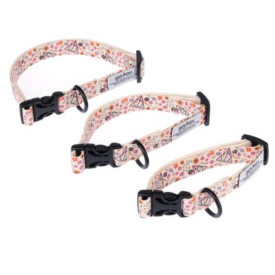 Три регулируеми нашийника с мотив Harry Potter, флорален десен и пластмасова закопчалка. Подходящи за домашни любимци.