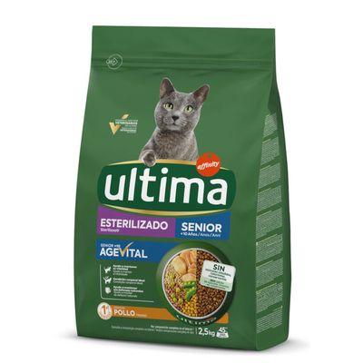 Ultima Sterilizado Senior cat food, 2.5 kg, with AgeVital formula and chicken. Developed by veterinarians. For sterilised senior cats from 10 years.