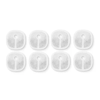 Lot de 8 filtres carrés blancs avec trou central, disposés en deux rangées de quatre. Matériau visible : tissu ou fibre blanche.