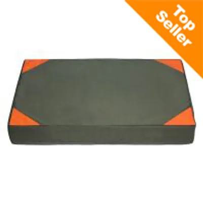 Cuscino rettangolare per animali, tessuto verde con angoli arancioni. Etichetta arancione in alto a destra con testo: Top Seller. Cuscino rettangolare per animali, tessuto verde con angoli arancioni. Etichetta arancione in alto a destra con testo: Top Seller.