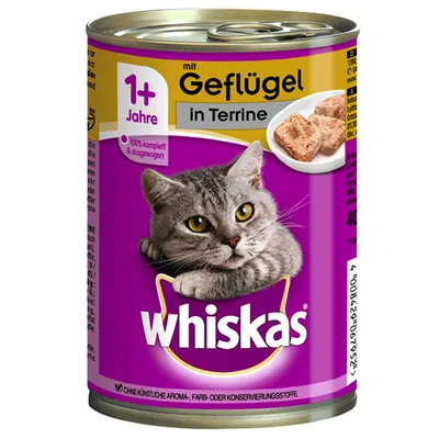 whiskas, mit Geflügel in Terrine, 1+ Jahre, 100% komplett & ausgewogen. Puszka karmy dla kota z wizerunkiem szarego kota i kawałkami mięsa na talerzu. Tekst w języku niemieckim.