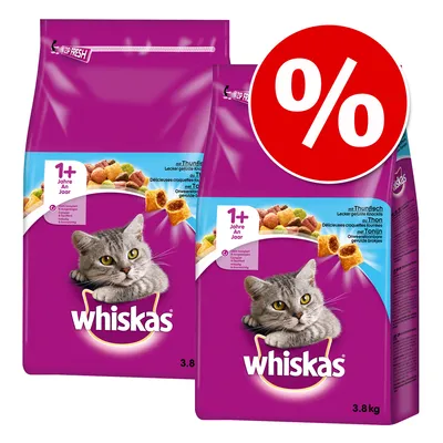 Două pungi Whiskas 3,8 kg pentru pisici adulte 1+ ani, cu ton. Simbol procent roșu indicând ofertă sau reducere vizibil pe ambalaj.