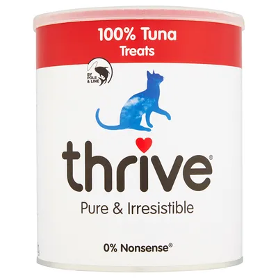 Thrive 100% Tuna Treats, Pure & Irresistible, 0% Nonsense. Obal s modrou siluetou kočky a textem By Pole & Line.