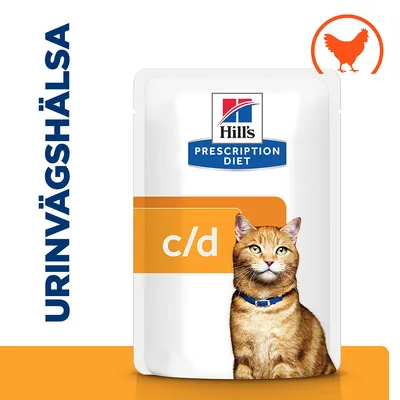 Hill's Prescription Diet c/d våtfoder för katt, texten URINVÄGSHÄLSA till vänster och en orange kycklingsymbol uppe till höger på förpackningen. Hill's Prescription Diet c/d våtfoder för katt, texten URINVÄGSHÄLSA till vänster och en orange kycklingsymbol uppe till höger på förpackningen.