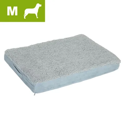 Prostokątne legowisko dla psa, rozmiar M, wierzch z szarej tkaniny przypominającej futro, boki z gładkiego materiału, widoczny uchwyt boczny. Prostokątne legowisko dla psa, rozmiar M, wierzch z szarej tkaniny przypominającej futro, boki z gładkiego materiału, widoczny uchwyt boczny.