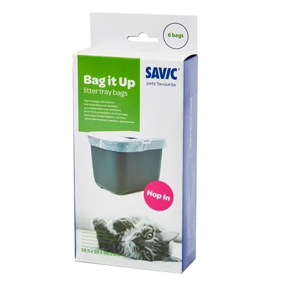 Savic Bag it Up kattenbakzakken, 6 stuks. Afbeelding van kattenbak met zak en liggende kat. Tekst: Hop In. Formaat: 58,5 × 39 × 39,5 cm.