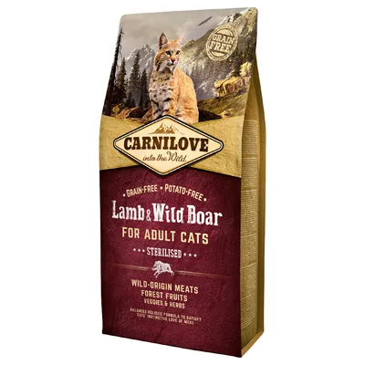 Sac Carnilove into the Wild Lamb & Wild Boar for Adult Cats, grain-free, potato-free, pour chats adultes stérilisés. Texte en anglais : wild-origin meats, forest fruits, veggies & herbs.