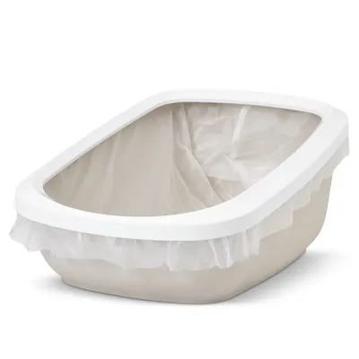 Kattebakke med hvid kant og indlagt gennemsigtig beskyttelsespose, rektangulær form.