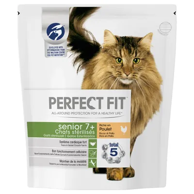 Perfect Fit senior 7+ Gatos Esterilizados, rico en pollo. Sistema cardíaco fuerte, buen funcionamiento celular, fomenta la movilidad. Imagen de un gato largo pelaje en el envase.