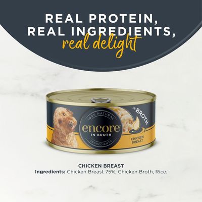 Tin labelled '100% natural ingredients, encore in broth' with visible chicken breast pieces.