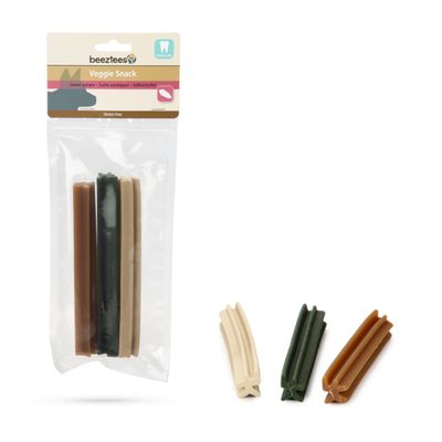 Beeztees Veggie Snack batata-doce, sem glúten. Embalagem com sticks de mastigar multicoloridos para cães.