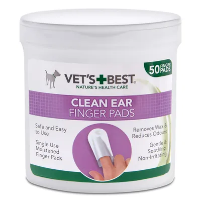 Vet's Best Clean Ear Finger Pads, 50 kpl. Kertakäyttöiset kosteat sormilaput korvien puhdistukseen. Poistaa vahaa ja hajua, hellävarainen. Kuvassa myös käsi, jossa lappu sormessa.