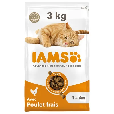 Sac de croquettes IAMS 3 kg pour chat, texte visible : Advanced Nutrition your pet needs, Avec Poulet frais, 1+ An, 100 % Complete & Balanced Nutrition, emballage recyclable. Sac de croquettes IAMS 3 kg pour chat, texte visible : Advanced Nutrition your pet needs, Avec Poulet frais, 1+ An, 100 % Complete & Balanced Nutrition, emballage recyclable.