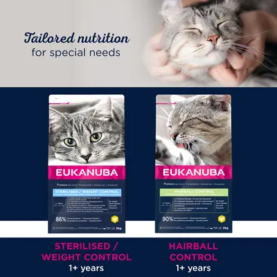 Kaksi Eukanuba-kissanruokapakkausta: Sterilised/Weight Control 1+ years ja Hairball Control 1+ years, molemmat 2 kg. Näkyvissä myös tekstit 'Tailored nutrition for special needs'.