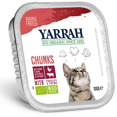 Yarrah bio-organic chunks with chicken, beef, parsley and thyme. Grain free recipe, pure food, care for all animals, organic certified. 100g.