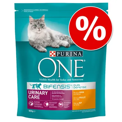 Purina ONE Bifensis Urinary Care torrfoder för katt, 800 g. Stor röd symbol med procenttecken synlig på förpackningen.