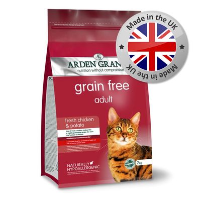 Grain free adult pet food with fresh chicken and potato, naturally hypoallergenic, 2kg pack. Made in the UK badge shown.