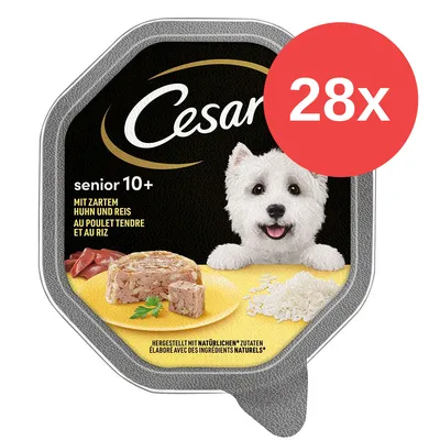 Cesar senior 10+, pack de 28x, comida húmeda con pollo tierno y arroz. Texto visible en alemán y francés. Imagen del producto y ración servida en plato.