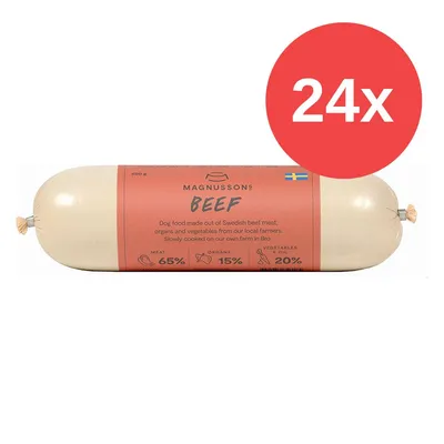 Magnussons Beef, alimento per cani: carne 65 %, organi 15 %, verdure e oli 20 %. Confezione da 24 pezzi. Testo in inglese sull'etichetta.