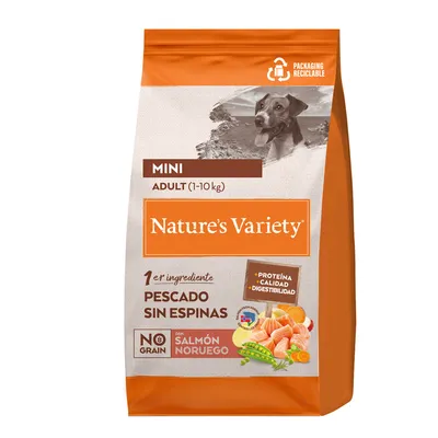 Saco de pienso Nature’s Variety Mini Adult 1–10 kg, primer ingrediente pescado sin espinas, con salmón noruego, sin cereales, envase reciclable. Texto visible en el envase. Saco de pienso Nature’s Variety Mini Adult 1–10 kg, primer ingrediente pescado sin espinas, con salmón noruego, sin cereales, envase reciclable. Texto visible en el envase.