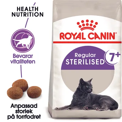 ROYAL CANIN Regular STERILISED 7+ kattmat, text: Health Nutrition, Bevarar vitaliteten, Anpassad storlek på torrfodret. Bild på svarta torrfoderbitar och en svart katt.