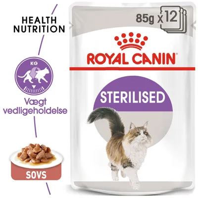 Royal Canin STERILISED kattefoder i sovs, 85 g x 12. Vægt vedligeholdelse. HEALTH NUTRITION. Billede af kat og foderstykker i sovs.