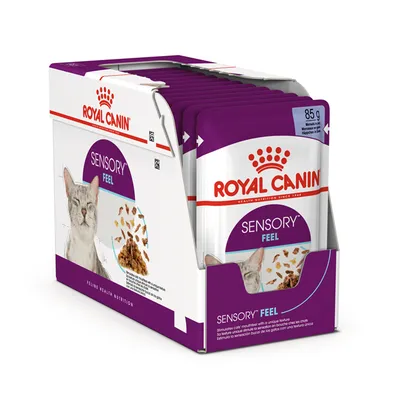Royal Canin Sensory Feel kattemad, 85 g poser i æske. Billede af kat og foderstykker på emballagen. Synlig tekst: SENSORY FEEL, Feline Health Nutrition.
