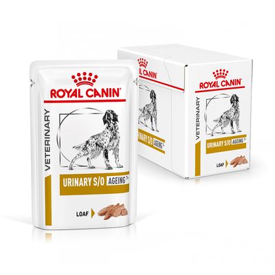 Plic și cutie Royal Canin Veterinary Urinary S/O Ageing 7+ Loaf pentru câini, cu imagine de câine și text vizibil pe ambalaj.