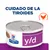 Hill's Prescription Diet y/d, lata con texto 'CUIDADO DE LA TIROIDES' y símbolo de pollo naranja. Envase metálico visible. Hill's Prescription Diet y/d, lata con texto 'CUIDADO DE LA TIROIDES' y símbolo de pollo naranja. Envase metálico visible.