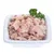 Ciotola bianca con carne sminuzzata rosa e bianca, decorata con un rametto di prezzemolo verde. Nessun marchio o testo visibile.
