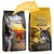Två förpackningar Wild Freedom kattmat: Spirit of Africa och Triple Taste African Savannas. Text i gul pil: Ny design – samma kvalitet.