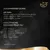 Состав и аналитические компоненты на немецком: мясо, побочные продукты, минералы, сахар; белок 10 %, жир 5 %, зола 2,5 %, клетчатка 0,1 %, влага 82 %. 71 ккал, 85 г.
