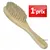 Brosse en bois avec poils clairs, texte visible : 1er prix sur fond rouge. Brosse en bois avec poils clairs, texte visible : 1er prix sur fond rouge.