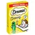 Dreamies Creamy Mega Pack x12, sin azúcares añadidos, sin aromas artificiales. Incluye 6 de queso y 6 de pollo. Envase con fondo amarillo y gato.